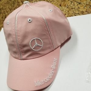 Like  New Women's Mercedes Benz cap